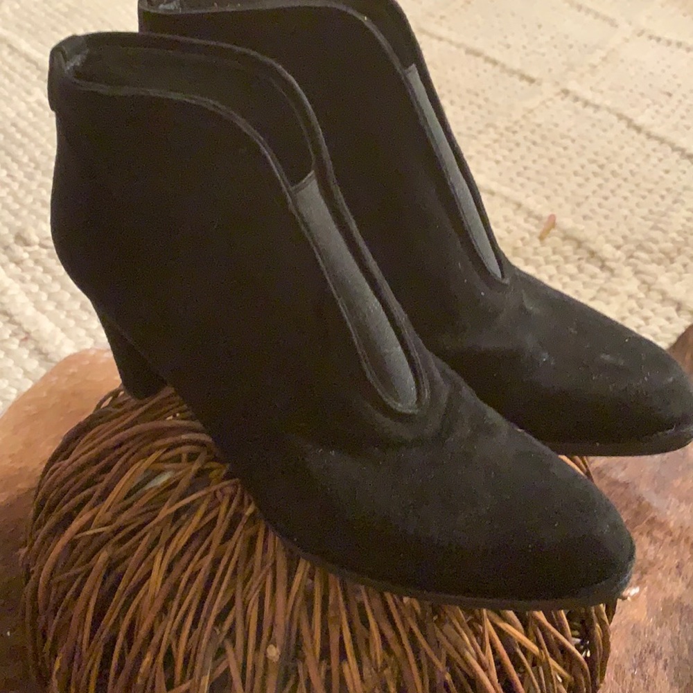 Suede black ankle booties